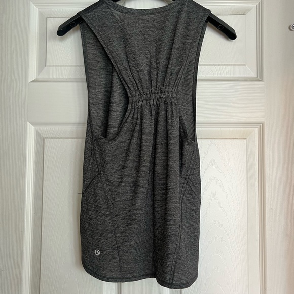 Lululemon tank - Picture 4 of 6